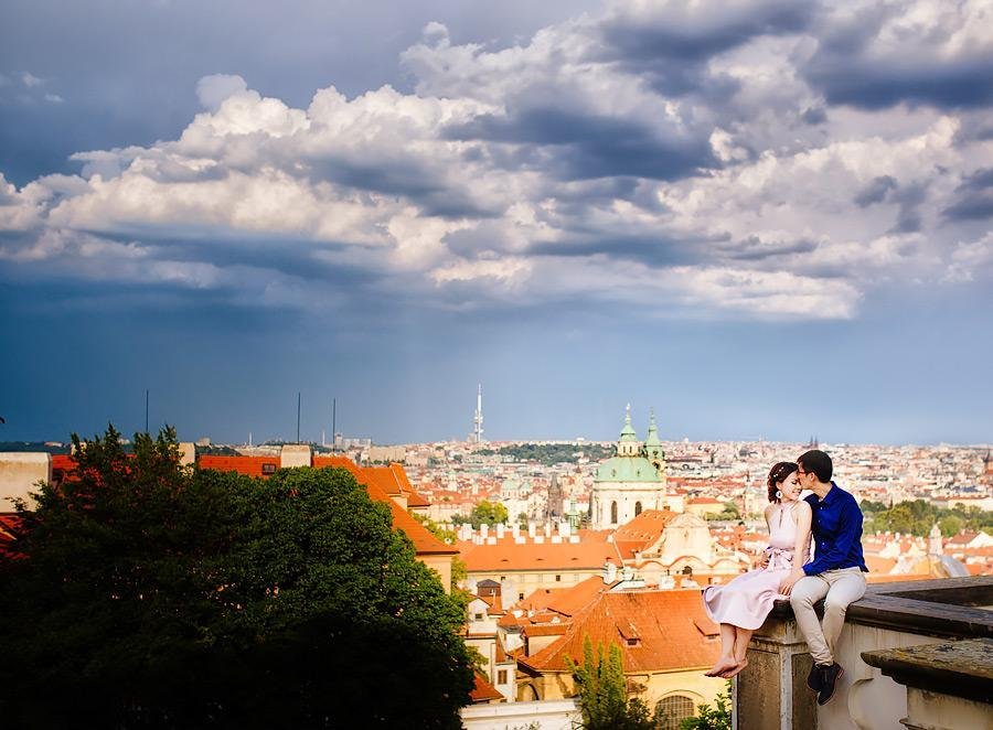 Pre-wedding Prague photographer