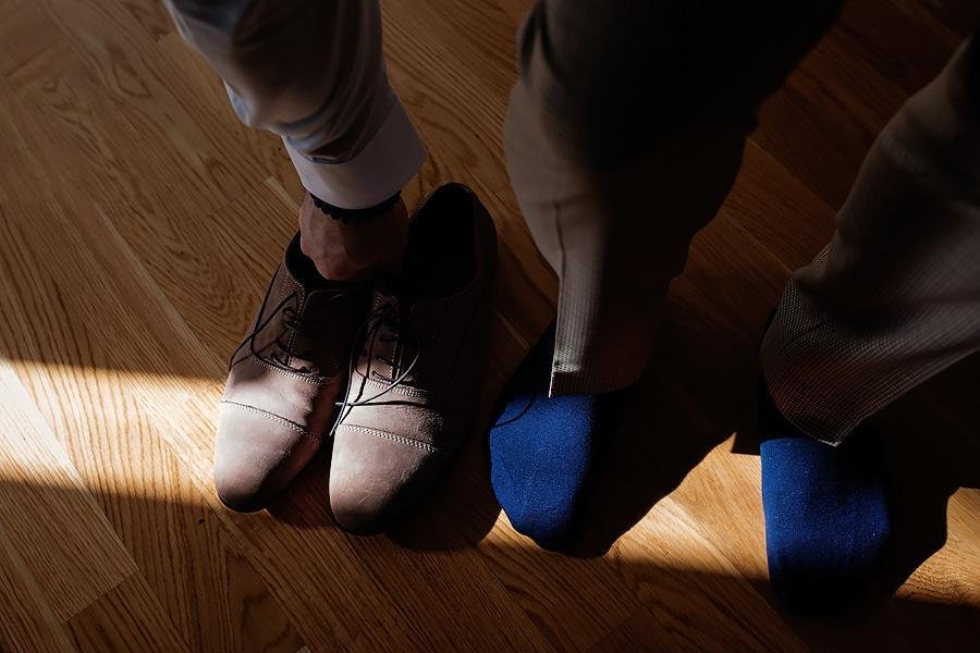 Обувь и носки жениха