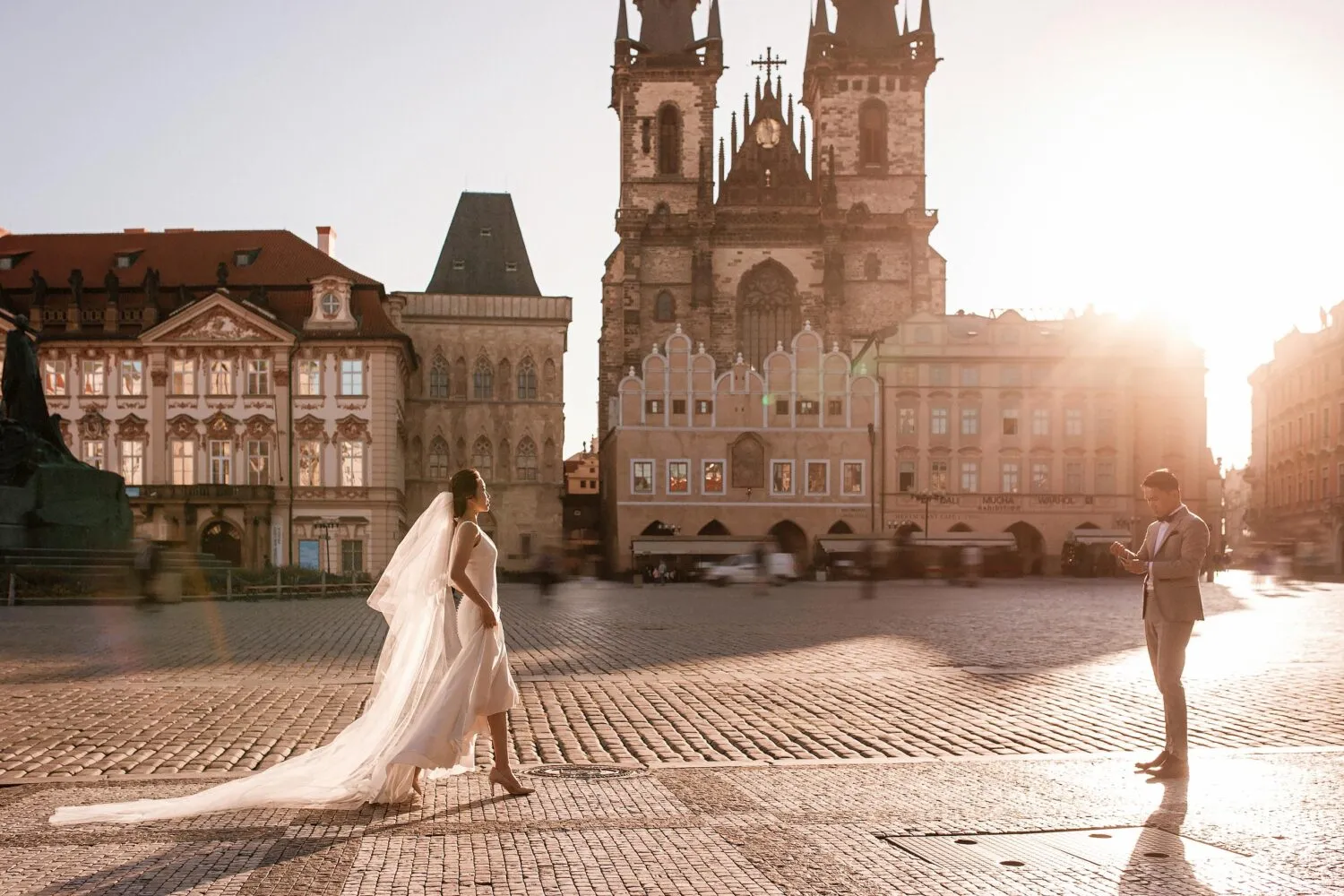 Elegant Pre-wedding in Prague